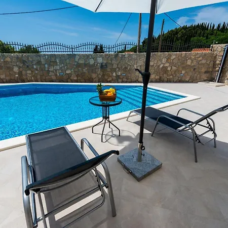 Kabalero - Four-bedroom With Private Pool Villa