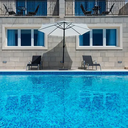 Kabalero - Four-bedroom With Private Pool Gruda