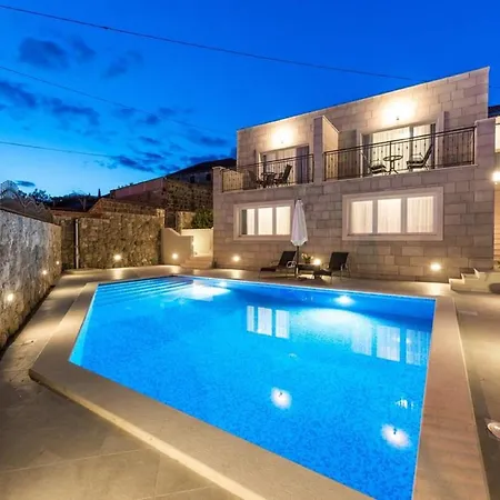 Kabalero - Four-bedroom With Private Pool Villa *